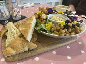 Super pretty & delicious Buddha Bowl at Ginny's Teapot in Hawkshead