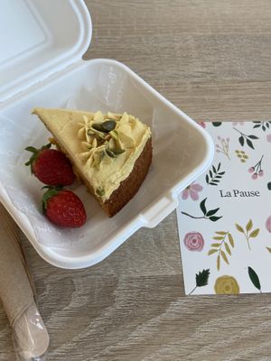 단호박케이크 pumpkin cake🍰 at Ma Pause in Seoul