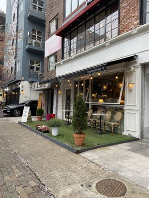 Storefront    at Ma Pause in Seoul