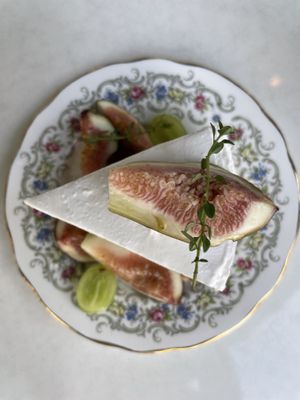 Fig cake  at Ma Pause in Seoul