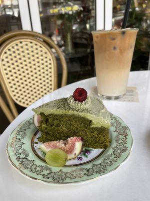 Matcha cake  at Ma Pause in Seoul