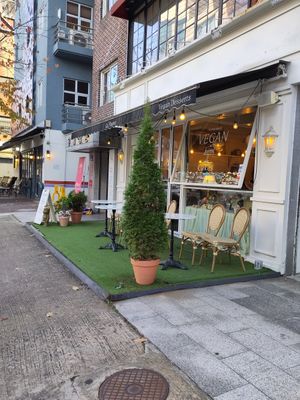  at Ma Pause in Seoul