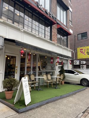   at Ma Pause in Seoul