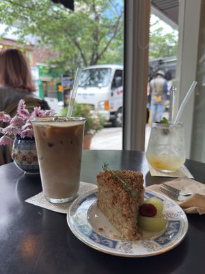   at Ma Pause in Seoul