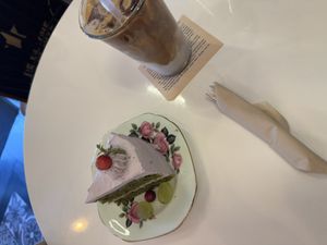 My coffee & cake  at Ma Pause in Seoul