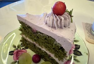 Vegan GF raspberry matcha 🍵 cake- pretty good considering it’s GF VEGAN done rightt  at Ma Pause in Seoul