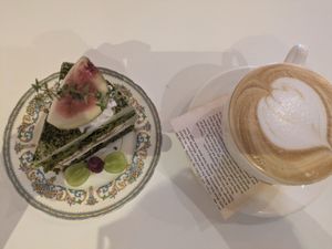Almond latte at Ma Pause in Seoul