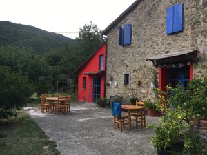 The gatden  at Bioagriturismo Ortolano Vegan in Fivizzano