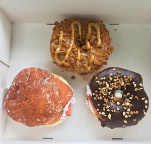 Biscoff salted caramel, kindrrr maxi queen and strawberry & cream at Mystifry in Basel