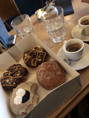 Snickez Donut, the Black cherry and the Vanilla Orange Blossom from January  #Veganuary at Mystifry in Basel