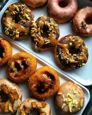 Pictured are Blood Orange Thyme, Chocolate Peanut Butter, Creme Brulee (filled) and Baileys Almonde (filled). Yumm! at Mystifry in Basel