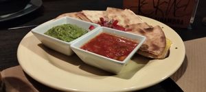 Quesadillas veganas at El Calendoscopio in Aviles