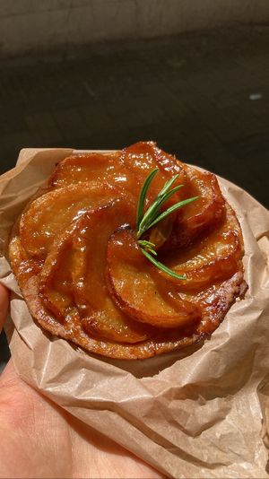 Apple vegan cake: delicious  at Fornet de la Soca in Mallorca