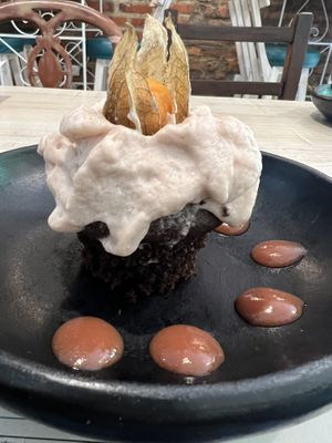 Muffin de Guaimaro rellleno de jalea de guayaba was awesome!  at Iom Cocina Plant-Based in Bogota