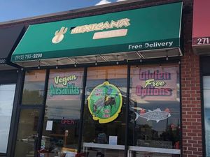 storefront at Texicana Grill in Bellmore