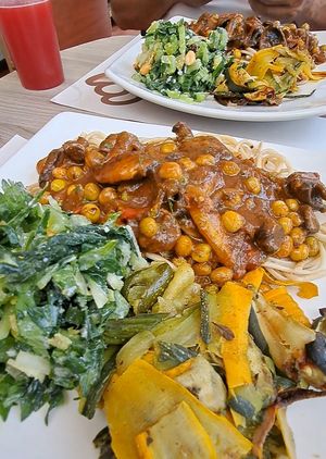 Menú del día, delicioso y balanceado  #Veganuary at Canela Delicias Veganas in Bogota