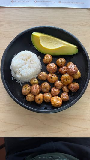 Acompañamiento del Seitán at Canela Delicias Veganas in Bogota