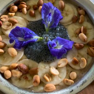 Smoothie Bowl at Cafe Durga in Unawatuna
