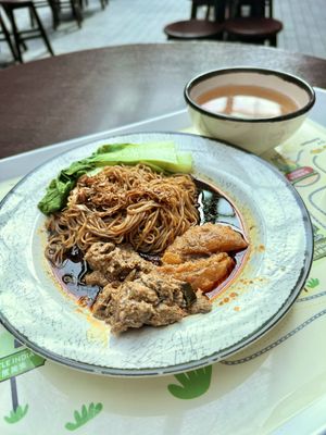 Malaysian style Rendang mee with soy meat, yum!😋👍 #Veganuary at VegTalk in Genting Highlands