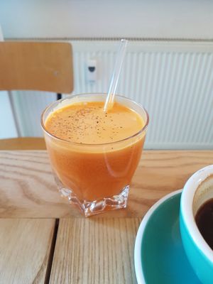 First Aid Fresh Juice at Dreamers Coffee & Wholefood in Chemnitz