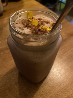 Smoothie maní y choco at INA Restaurante in Medellin