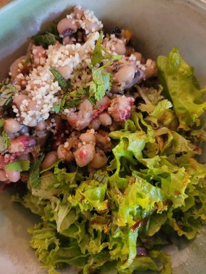 Deliciosa ensaladita! at INA Restaurante in Medellin