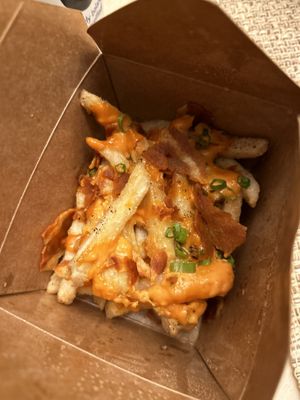 Fancy fries with vegan bacon    at Peach and Pine in St James