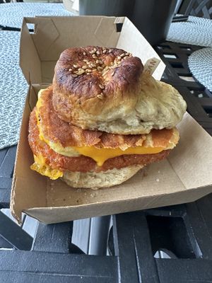 BECSPK  at Peach and Pine in St James