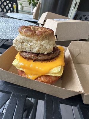 SECSPK  at Peach and Pine in St James