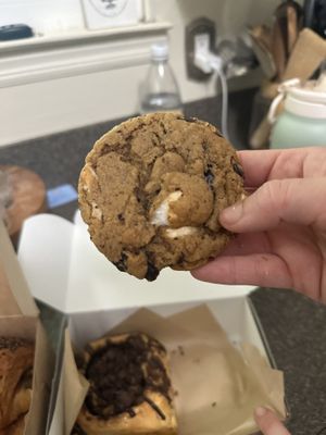 Fluffernutter cookie  at Peach and Pine in St James