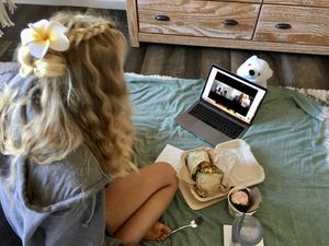 feat. me and my cousin, here’s the amazing cupcake i wouldn’t shut up about! (might have to zoom in😄 at Cozy Plum Bistro  in Sebastopol