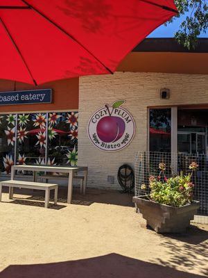 Outside at Cozy Plum Bistro  in Sebastopol