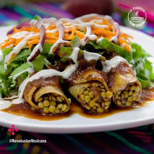 Flautas del tío Beto at La Pechocha in Culiacan