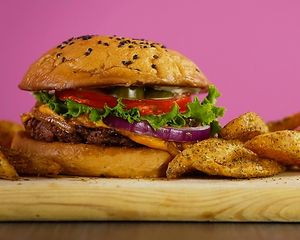 Burger Joaquín Phoenix at La Pechocha in Culiacan