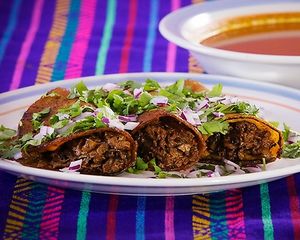 Señora Birria at La Pechocha in Culiacan