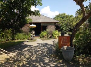 path to store at Hare Krisna in Denpasar