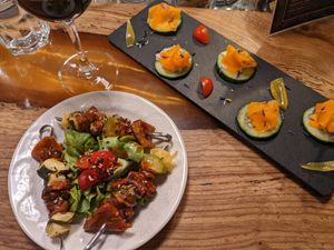 The cucumber and seitan tapas at Dis Leur in Bordeaux