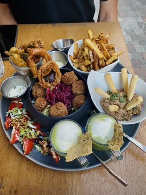   at Dis Leur in Bordeaux