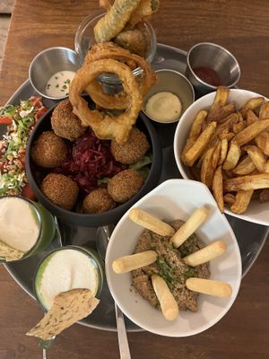 Tapas platter   at Dis Leur in Bordeaux