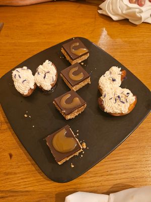  at Dis Leur in Bordeaux