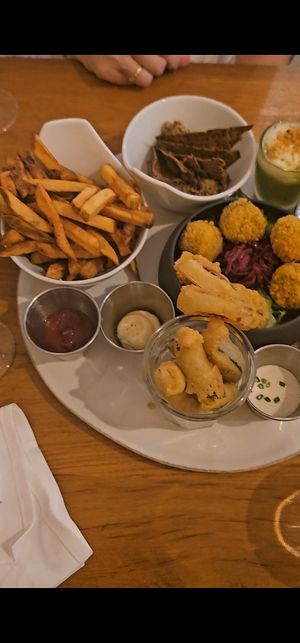  at Dis Leur in Bordeaux