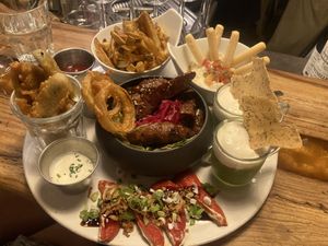 Savoury sharing tapas platter (September 2023) for 32€ total 🤑  at Dis Leur in Bordeaux