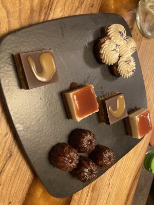 Dessert sharing platter (September 2023) for 16€ - strawberry cheesecakes were the highlight 🤤  at Dis Leur in Bordeaux
