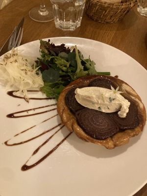 Onion tarte tatin with a cream made from tofu and fennel saladd  at Dis Leur in Bordeaux