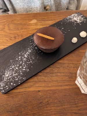  at Dis Leur in Bordeaux