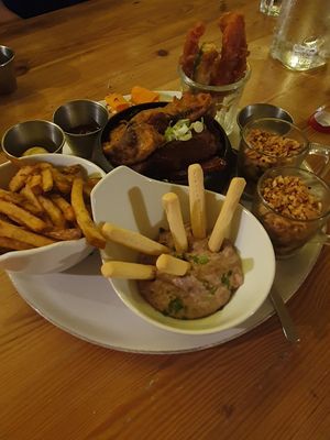  at Dis Leur in Bordeaux