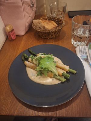  at Dis Leur in Bordeaux