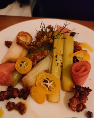 Plat coloré de saison at Dis Leur in Bordeaux