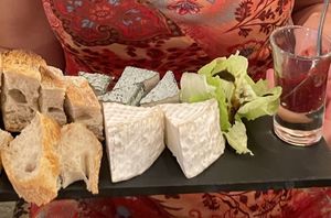   at Dis Leur in Bordeaux