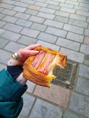  at Honeytrap Bakery in Glasgow